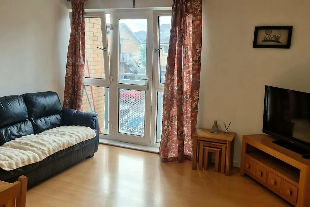 Apartment Discover Urban Oasis-Two Bedroom Flat Edinburgh