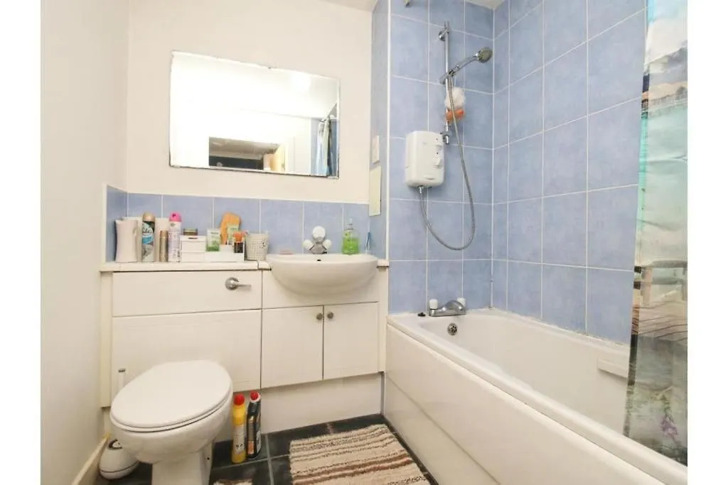 Discover Urban Oasis-Two Bedroom Flat Edinburgh Apartment