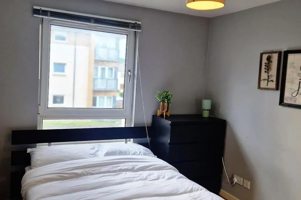 Discover Urban Oasis-Two Bedroom Flat Edinburgh 0*,